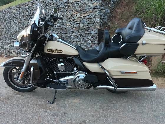 HARLEY-DAVIDSON ROAD GLIDE ULTRA 
